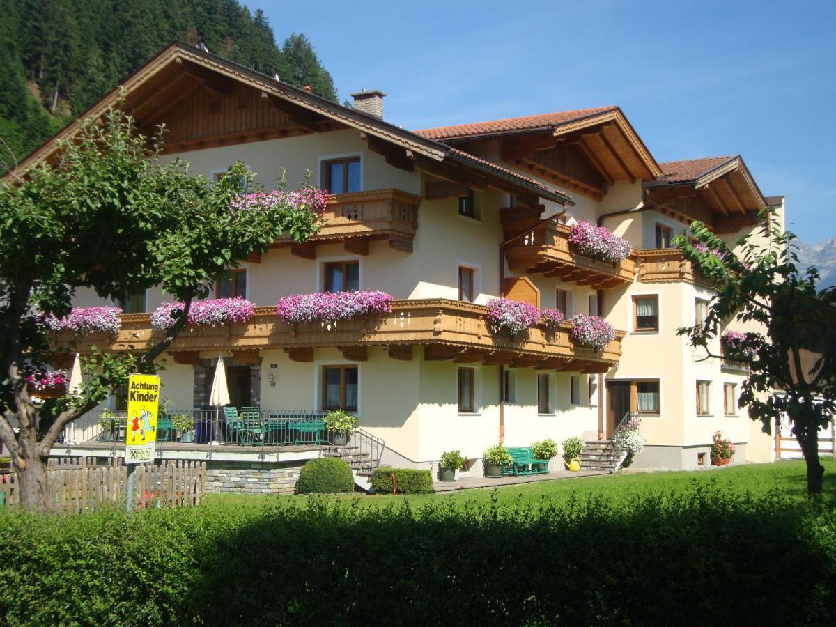 Appartements Schwoagerhof Fügen Exteriör bild